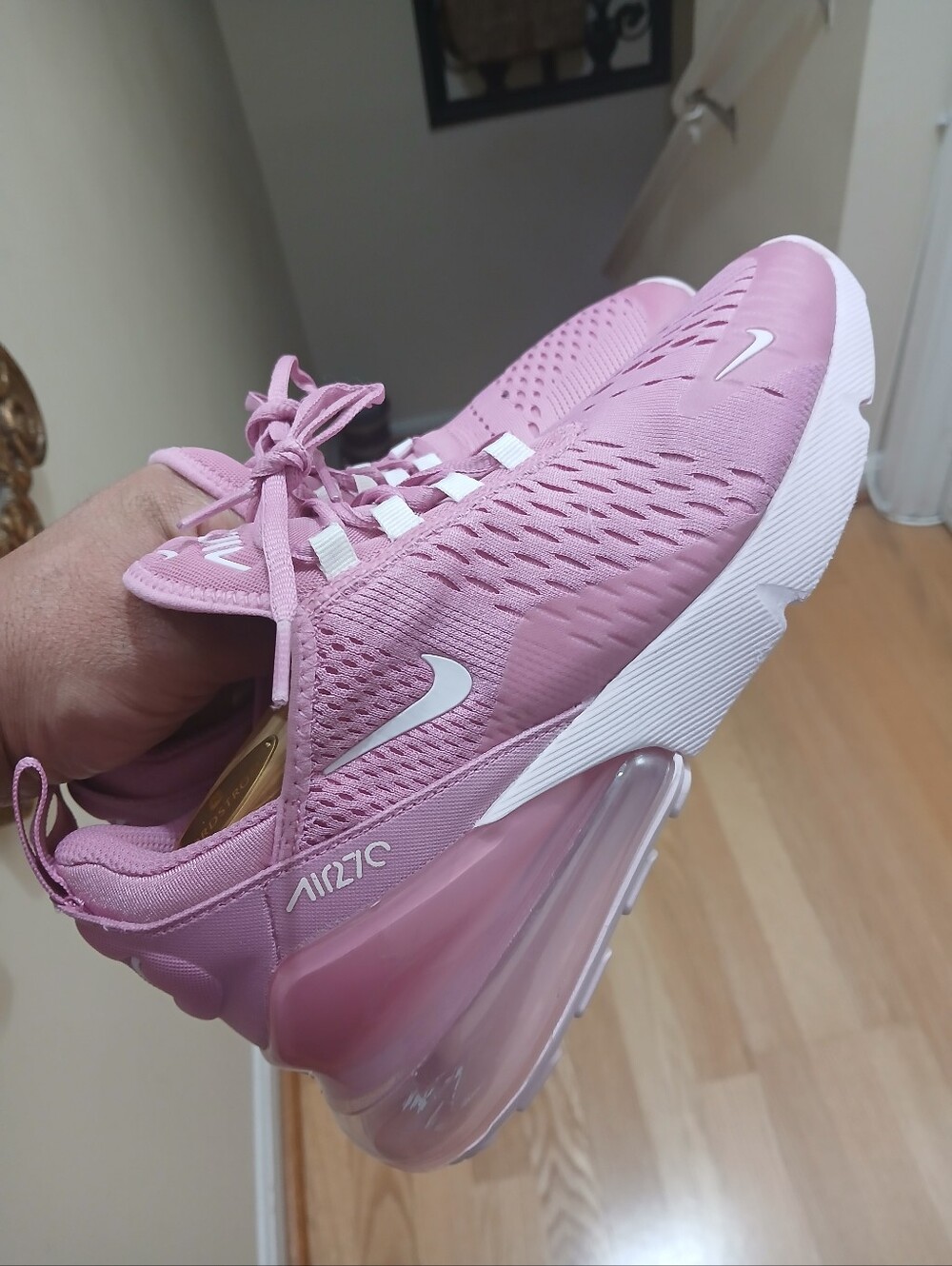 Nike Airmax 270 Streetwear/Lifestyle Athletic Shoes Size 5 Youth/6.5 Women